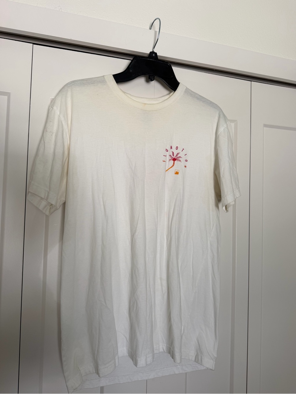 Flomotion White Graphic Palm Tree Tee with Small Chest Logo